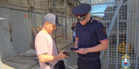 Рейд на рынке „Темерник“ в Ростове: изъято 790 единиц контрафакта, задержаны нелегалы и фигурант федерального розыска - Ростов161