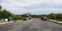 На следующей неделе проезжую часть автодорожного моста в створе улиц Шевченко и Смычки с подходами заасфальтируют вторым слоем. - Ульяновск сегодня