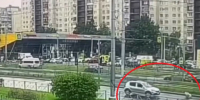 В салоне Renault упал телефон. Пенсионерку в Петербурге отлучили от руля за сбитого подростка - 47 новостей