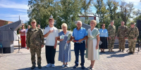 На торжественном открытии «Аллея Памяти» в п. Мирный состоялась церемония вручения государственных наград - Администрация Родинского района
