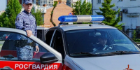 Росгвардейцы обеспечили безопасность гражданки, оказавшейся в беспомощном состоянии - Росгвардия