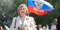Команда Кардиоцентра дружно встретила День Государственного флага - Кардиоцентр