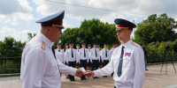 В Ульяновске 19 выпускников вузов ФСИН получили служебные удостоверения - Комсомольская правда