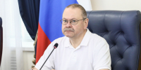 Губернатор назвал укомплектованность медучреждений персоналом важным условием для развития районов области - Правительство