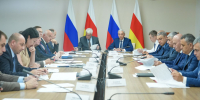 Борис Джанаев и заместитель полпреда в СКФО Владимир Надыкто провели совещание по исполнению мероприятий национальных проектов в Северной Осетии - Администрация РСО-А