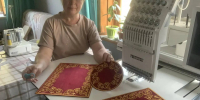 Сердобчанка на средства соцконтракта наладила пошив церковных облачений - Stolica58.Ru