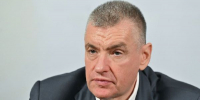 Машина лидера ЛДПР Леонида Слуцкого столкнулась с мотоциклом в центре Москвы - РТВ-Подмосковье