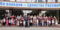 Магомед Рамазанов обеспечил 25 детей школьными принадлежностями - Новое дело