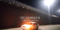 Неизвестный в Самаре бросил с эстакады бутылку в лобовое стекло автомобиля - Самарская Газета