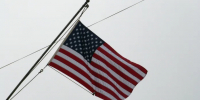 Трамп приказал приспустить флаги в США на неделю после смерти Долли Партон - ГАZЕТА.СПб