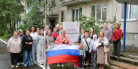 В Октябрьском округе Архангельска отметили завершение инициативного дворового проекта - Единая Россия