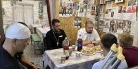 Рядом в трудный момент. Батайчане поддержали раненных бойцов в госпитале. - Газета Вперёд