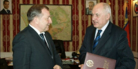 Александр Карлин (справа) и Владимир Германенко (слева) / Фото: altairegion22.ru - ИА Амител