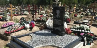 В Петербурге на могиле убитого педофилом 9-летнего Паши установили памятник - YarNews.Ru