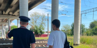 О безопасности напомнили прохожим транспортные полицейские на Ставрополье - Вечерний Ставрополь