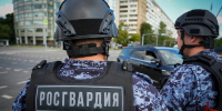 Московские росгвардейцы задержали мужчину, подозреваемого в незаконном обороте наркотиков (видео) - Росгвардия