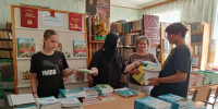 В школьных библиотеках — горячая пора - Газета В 24 часа