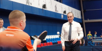 Артём Здунов выиграл в настольный теннис, а Николай Валуев «пошёл по рукам» - Столица С