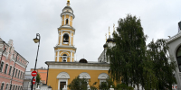 Брянские священнослужители совершили Литургию и акафист перед чудотворной Свенской иконой Божией Матери в Никольском храме при Третьяковской галерее - Брянская Епархия
