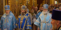 В Троицком соборе Подольска божественную литургию провёл митрополит Крутицкий и Коломенский Павел - ТК Кварц