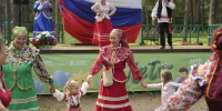 Патриотическая акция «Моей Родины триколор» прошла в Кузьминском лесопарке Котельников - Kotelniki.Info