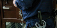 Суд в Петербурге отправил под стражу опера и его пособника. Обвиняют в жадности на 30 миллионов - 47 новостей