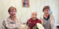 С глубоким уважением и благодарностью поздравили с 99-летием труженицу тыла, ветерана войны Кузнецову Лидию Алексеевну. - Город Тейково