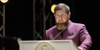 Р. Кадыров поздравил работников здравоохранения ЧР с 26-летием создания министерства - Главa и Правительство