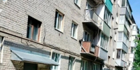 В Гусь-Хрустальном 6-летней девочке-инвалиду приходится подниматься домой на руках родителей - Progorod33.Ru