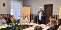 Алексей Чепа встретился с жителями Пскова: люди пришли с вопросами, которые не удаётся решить месяцами - Справедливая Россия
