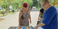 Библиотека № 43 и детская библиотека № 27. Экспресс-обзор «Путешествие по страницам периодики» в рамках городского проекта «Библиотека под открытым небом». - ЦБС г. Саратова