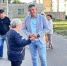 Железногорцы обсудили с партийцем, как улучшить дворы многоэтажек - Единая Россия
