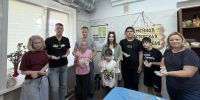  В Лениногорске участники «Семейной мастерской» слепили «Подсвечники мечты» - Лениногорский район