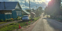 В Малмыже автомобиль без водителя внезапно поехал и покалечил человека - Newsler.Ru