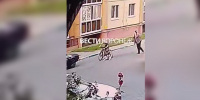 В Воронеже 3-летняя девочка получила сотрясение мозга после столкновения с велосипедистом - ГТРК Воронеж