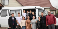 Многодетная семья из Минусинска получила новый автомобиль - Сетевое издание Среда24