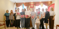 В преддверии Дня Государственного флага в Карпогорах прошла торжественная церемония вручения паспортов - Сетевое издание Пинежье