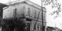 Кинотеатр «Одеон» по ул. Первомайской 1950-е годы Из коллекции Нижнетагильского музея-заповедника «Горнозаводской Урал» - Музей-заповедник