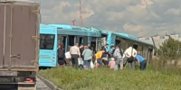 12 человек пострадали в ДТП с двумя автобусами в Петербурге - M24.Ru