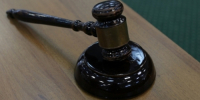 Суд взыскал компенсацию с магазина из-за падения волгоградки на ступеньках - Родной город Волгоград