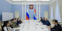 Вячеслав Федорищев провел встречу с карьерными консультантами, работающими в формате "равный - равному" с ветеранами СВО - Волга Ньюс