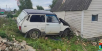 В Карелии машина вылетела с дороги и насмерть сбила пешехода - Gubdaily.Ru