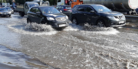 В Краснодаре из-за подтопления ограничили движение на улице Московской - Комсомольская Правда