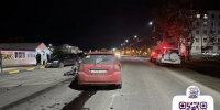 Водитель хэтчбека при левом повороте снес мотоцикл с двумя подростками в Шахтерске - News.Astv.Ru