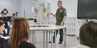 «Университетские однокашники»: встреча с награжденным медалью Суворова Андреем Федоровым. - ПГУ им. Шолом-Алейхема