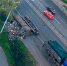 В Ярославле неподалёку от крупного торгового центра развалился мусоровоз - YarNews.Ru