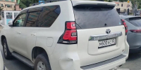 В Южно-Сахалинске разыскивают водителя, испортившего во дворе Toyota Land Cruiser - News.Astv.Ru