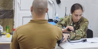 «Не просто лечить, но и защищать Родину» - Курская правда
