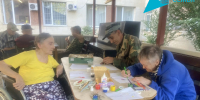В симферопольском пансионате проходят мастер-классы «От сердца к сердцу: рукотворное тепло» - Минтруд Республики Крым