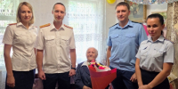 Сотрудники регионального управления СК России поздравили ветерана Великой Отечественной войны Любовь Ткачеву со 100-летним юбилеем - Следственный комитет